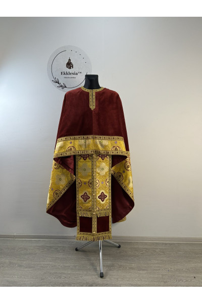 Комбіноване вишите грецьке ієрейське облачення із павичами Комбіноване вишите грецьке ієрейське облачення із павичами