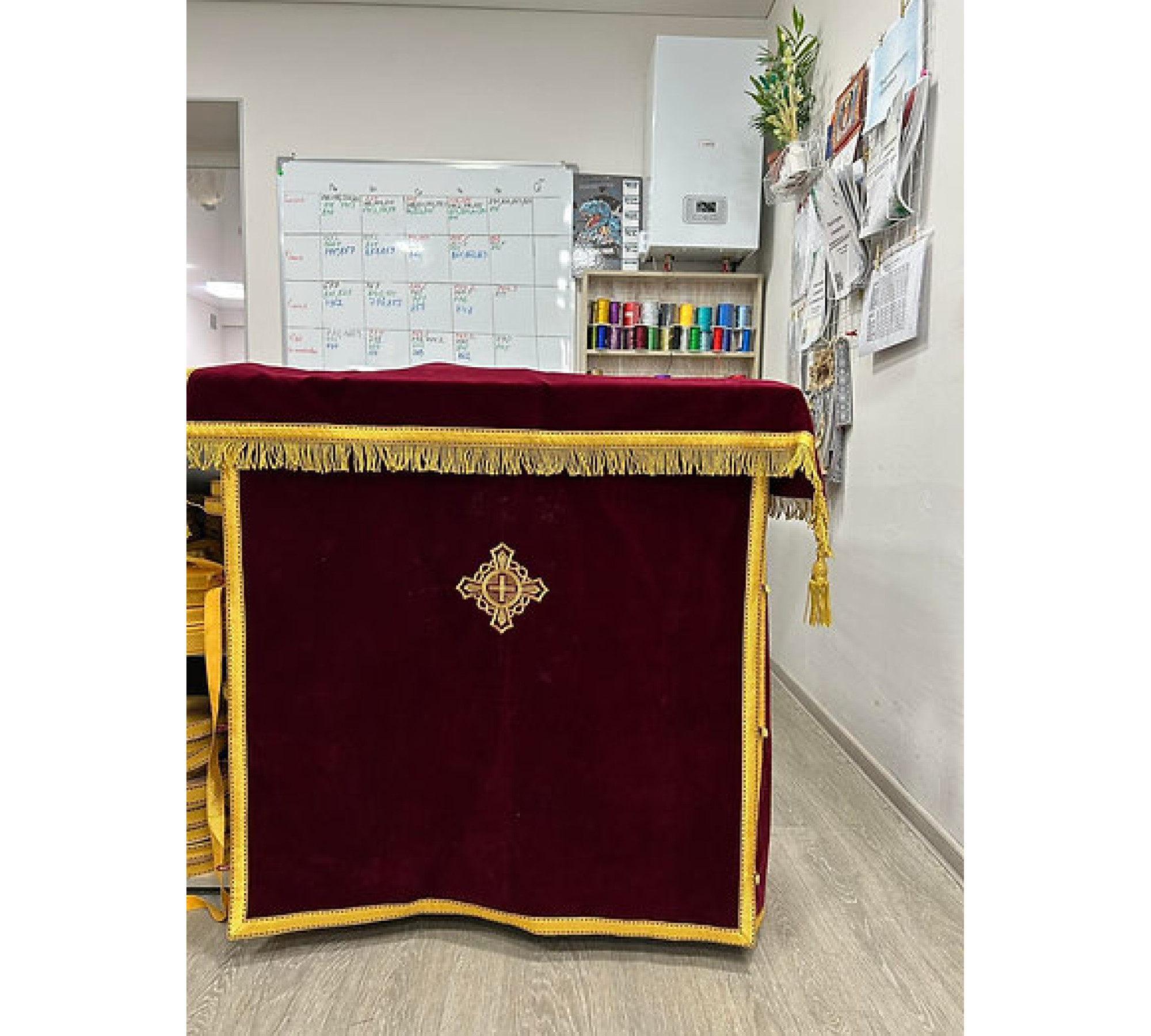 Комплект оксамитових церковних накидок на Престіл - Чохол та скатертина на Престол